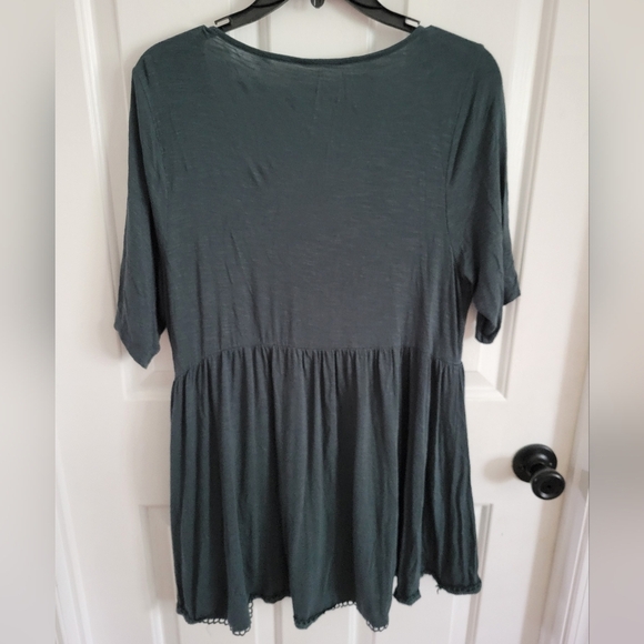 Torrid Women's Green Super Soft Crochet V-neck Babydoll Top Size M/L - Picture 6 of 6